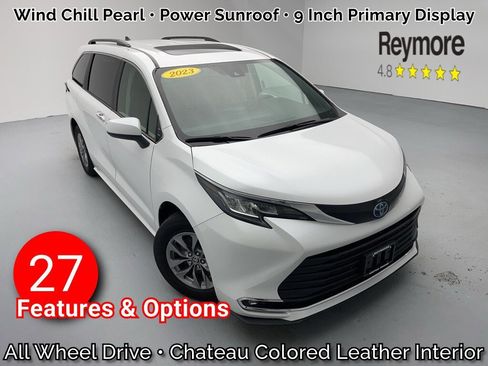 Used 2023 Toyota Sienna XLE image 1