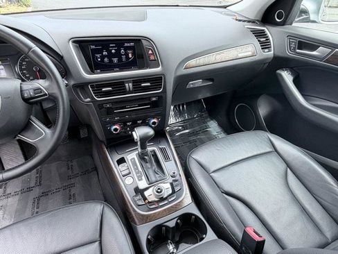 Used 2016 Audi Q5 2.0T Premium Plus w/ Technology Package image 11