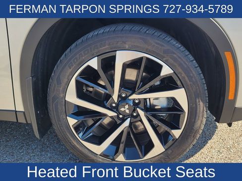 Used 2023 Mitsubishi Outlander SE image 11