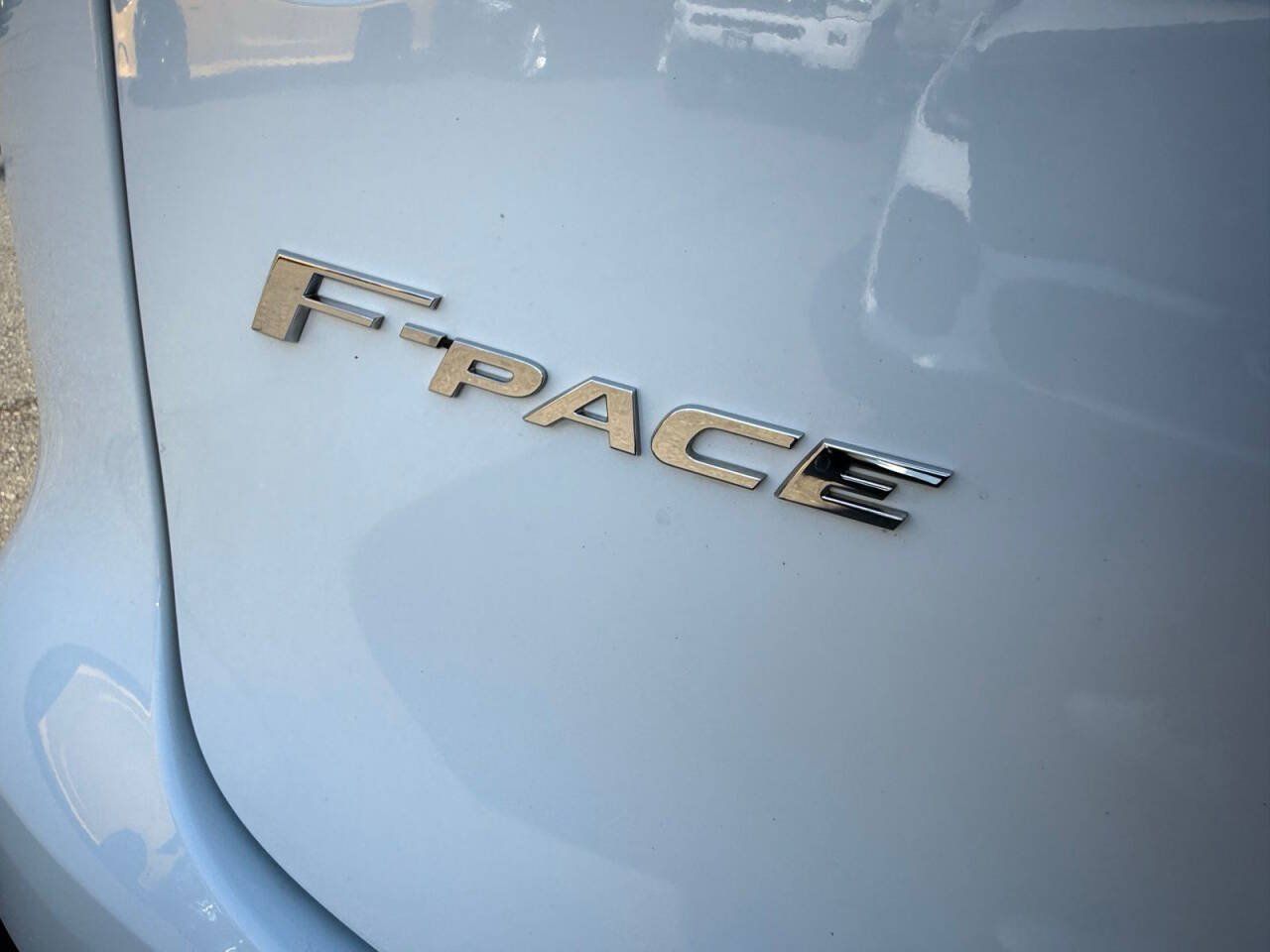 Used 2019 Jaguar F-PACE Premium AWD/4WD image 6