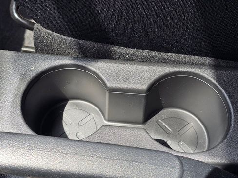 New 2025 Nissan Kicks Play S image 12