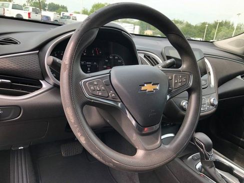 Used 2024 Chevrolet Malibu LT image 5