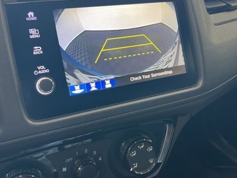 Used 2021 Honda HR-V Sport image 2