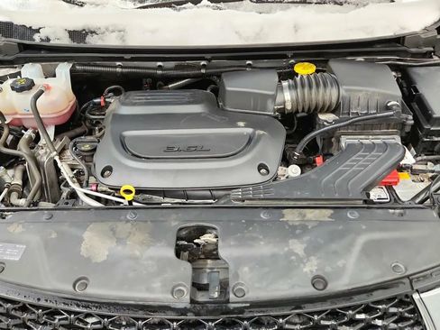 Used 2024 Chrysler Pacifica Touring-L image 20