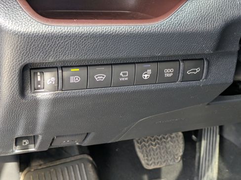 Used 2023 Toyota RAV4 Limited image 16