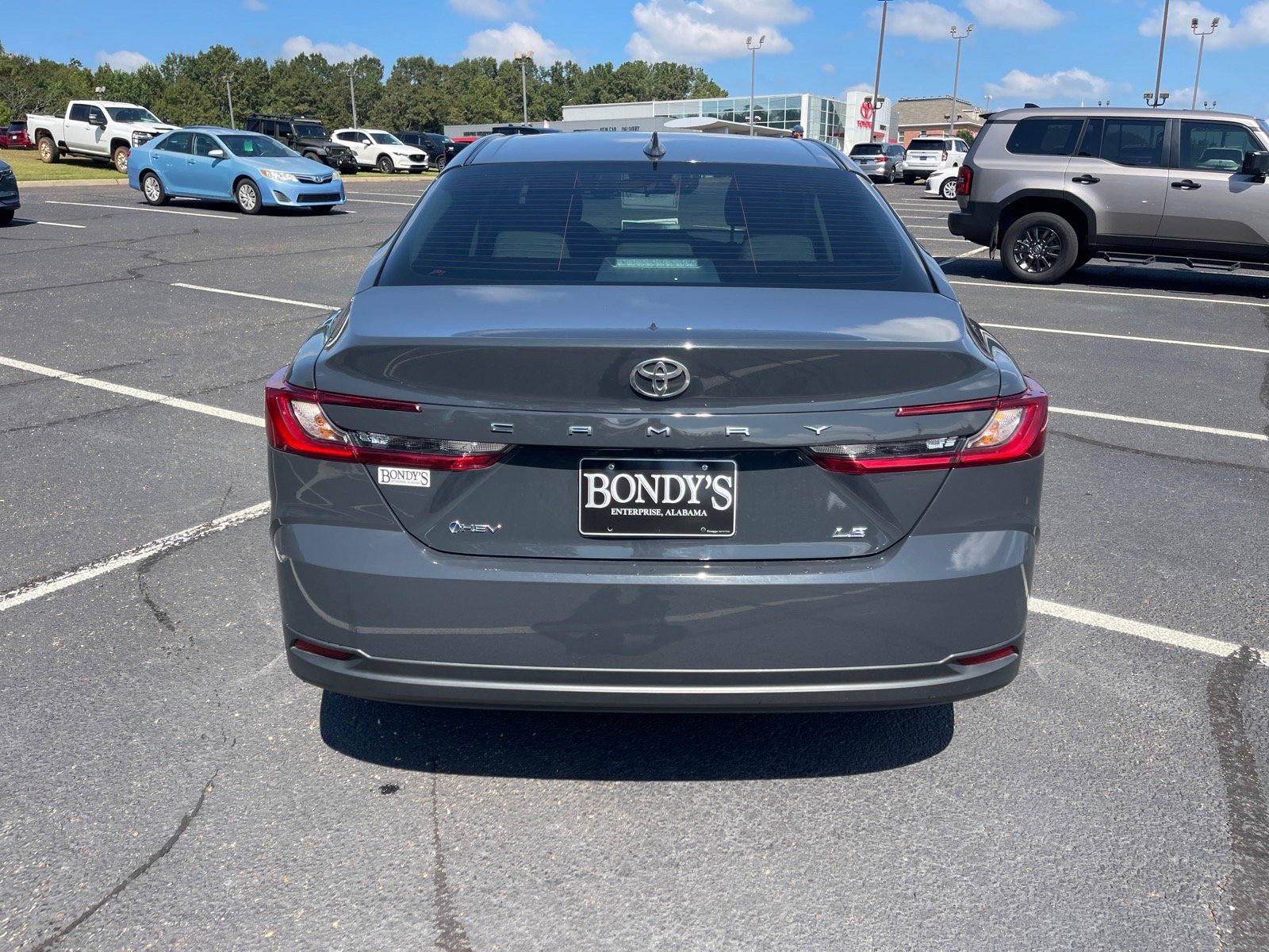 Used 2025 Toyota Camry LE FWD image 15