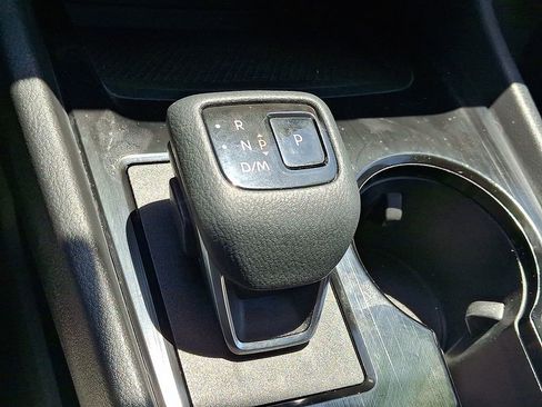 Used 2022 Nissan Rogue SV AWD/4WD image 4
