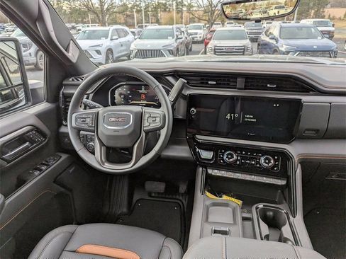 New 2026 GMC Sierra 2500 AT4 w/ AT4 Premium Plus Package image 9