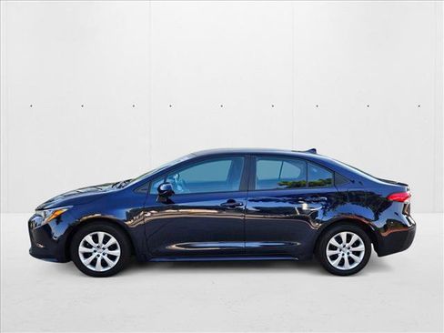 Used 2023 Toyota Corolla LE image 9