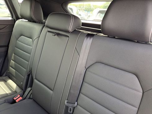 New 2026 Volkswagen Atlas Cross Sport SEL R-Line image 25