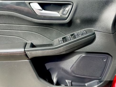 Used 2024 Ford Escape ST-Line w/ Tech Pack #1 AWD/4WD image 31
