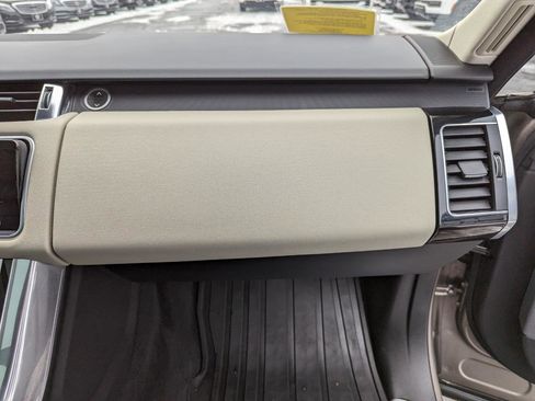 Used 2021 Land Rover Range Rover Sport HSE Silver Edition image 33