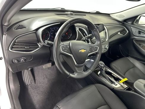 Used 2022 Chevrolet Malibu Premier image 13