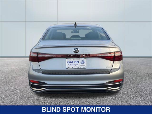 Certified 2025 Volkswagen Jetta SEL FWD image 4