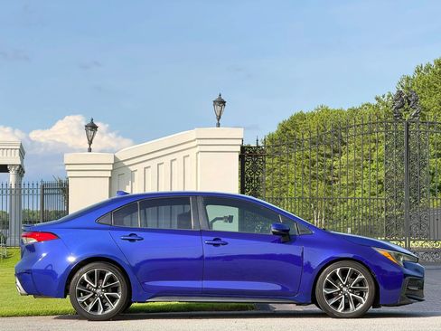 Used 2020 Toyota Corolla SE w/ SE Premium Package FWD image 12