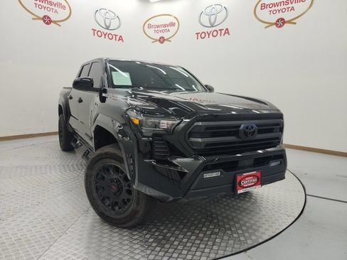 Used 2025 Toyota Tacoma SR5 AWD/4WD image 1