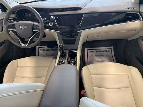 Used 2024 Cadillac XT6 Premium Luxury w/ LPO, Floor Liner Package AWD/4WD image 21