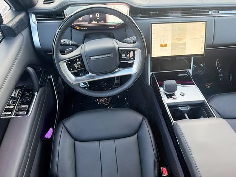 New 2026 Land Rover Range Rover Autobiography AWD/4WD image 17