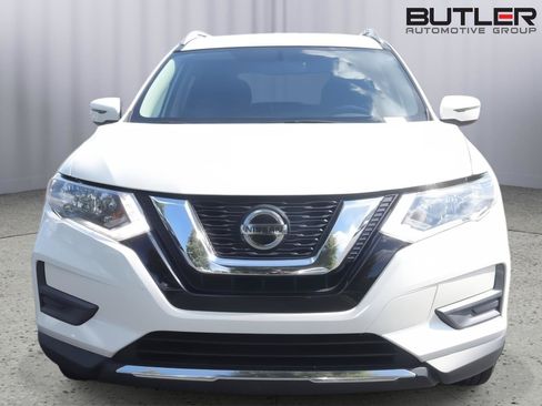 Used 2018 Nissan Rogue SV FWD image 2