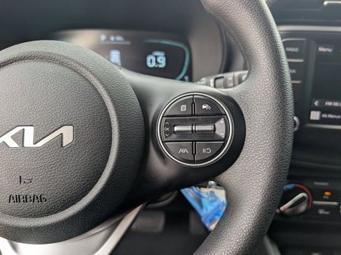Used 2023 Kia Soul LX w/ LX Technology Package FWD image 14