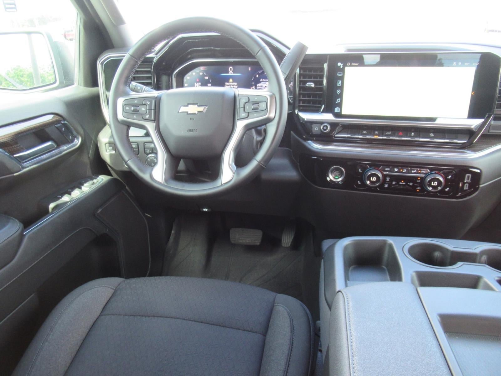 Used 2024 Chevrolet Silverado 1500 LT w/ Z71 Off-Road Package AWD/4WD image 14