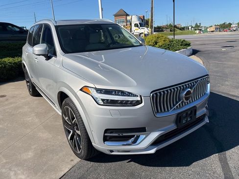 Used 2024 Volvo XC90 B5 Plus w/ Protection Package Premier AWD/4WD image 4