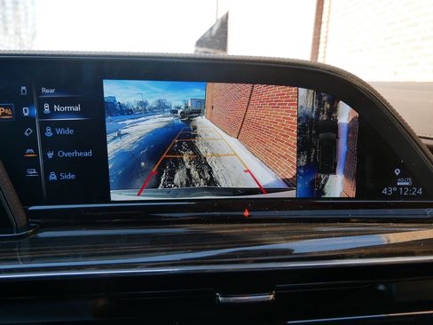 Used 2023 Cadillac Escalade ESV Premium Luxury image 18