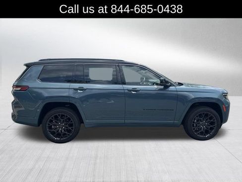 New 2026 Jeep Grand Cherokee L Summit w/ Obsidian Package AWD/4WD image 4