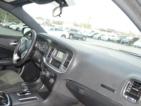 Used 2012 Dodge Charger SE w/ Sport Appearance Group image 27