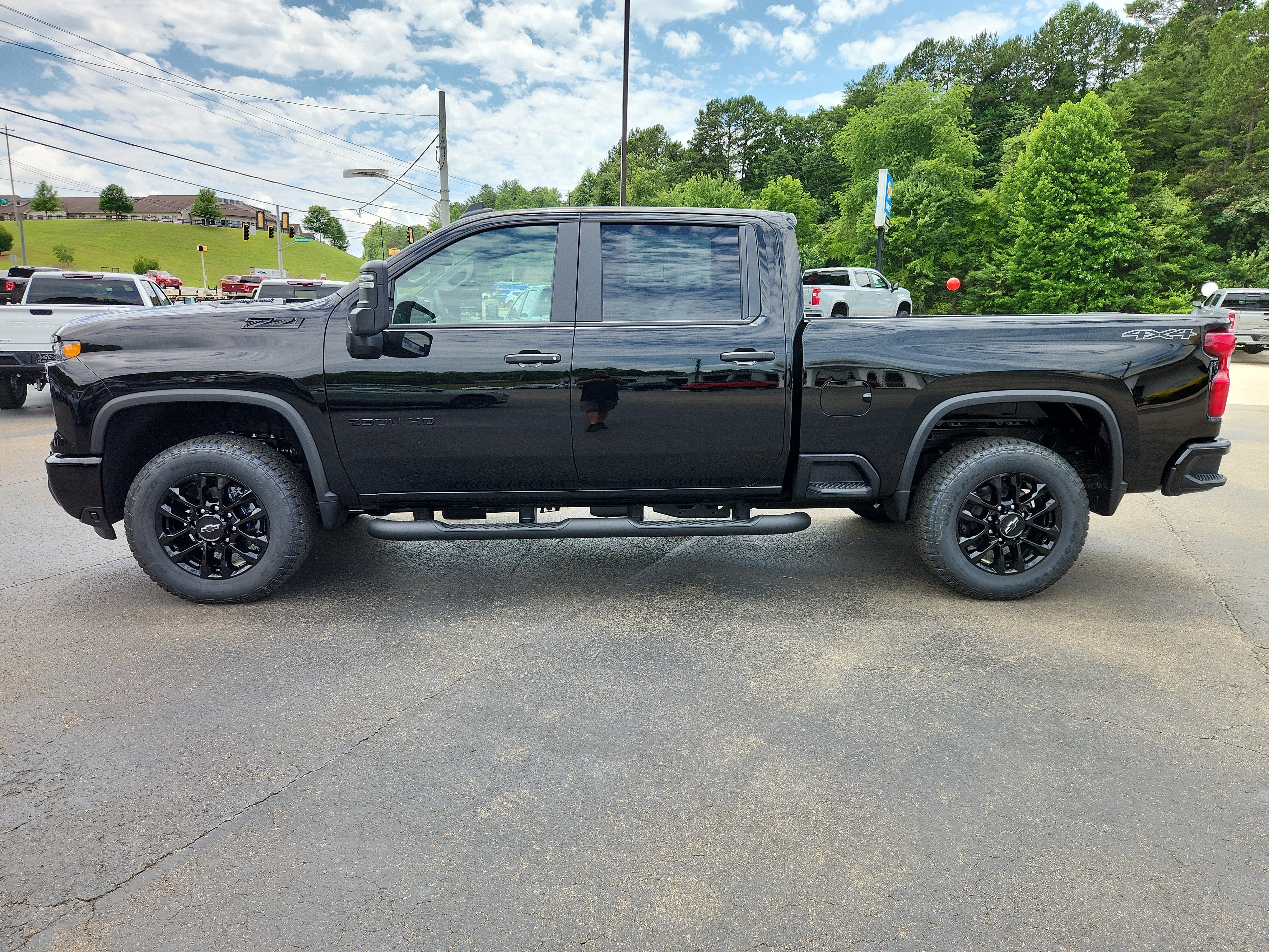 New 2026 Chevrolet Silverado 2500 Custom w/ Custom Value Package AWD/4WD image 4