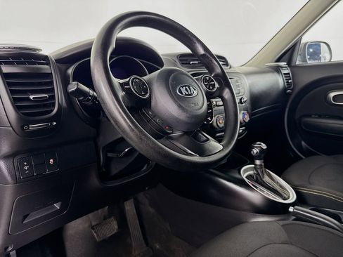 Used 2016 Kia Soul + image 21