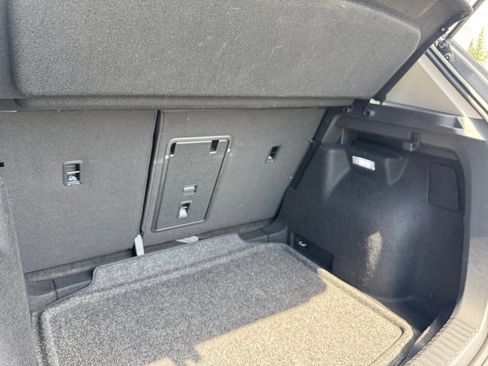 Used 2024 Volkswagen Taos S FWD image 17