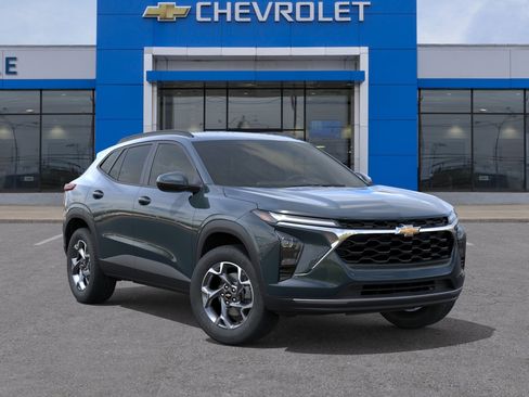 New 2026 Chevrolet Trax LT w/ LT Convenience Package FWD image 7