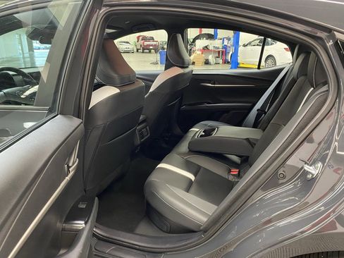 Used 2025 Toyota Camry SE image 22