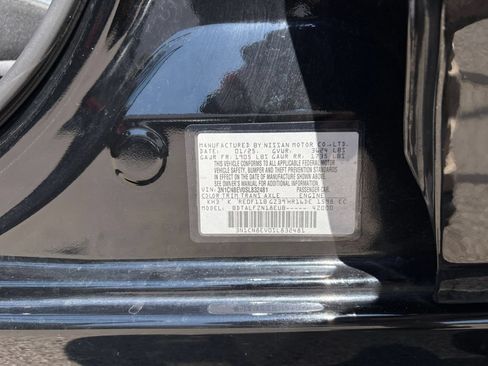 Used 2025 Nissan Versa SV FWD image 22