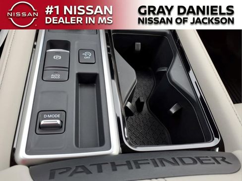 New 2026 Nissan Pathfinder SL FWD image 25