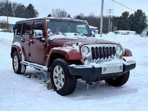 Used 2013 Jeep Wrangler Unlimited Sahara w/ Mopar Chrome Edition Group image 2