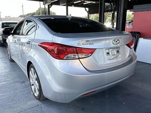 Used 2013 Hyundai Elantra Limited FWD image 2