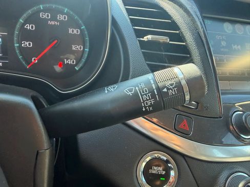 Used 2019 Chevrolet Impala LT FWD image 21