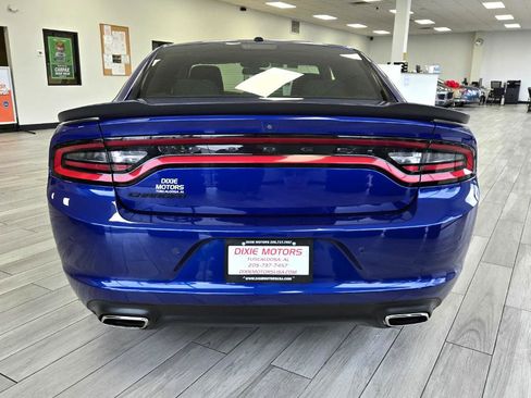 Used 2021 Dodge Charger SXT w/ Blacktop Package image 8