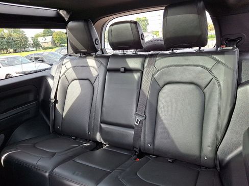 Used 2024 Land Rover Defender 90 S image 10