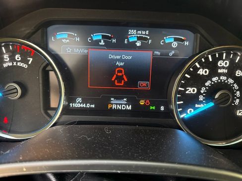 Used 2018 Ford F150 Platinum w/ Equipment Group 701A Luxury RWD image 22