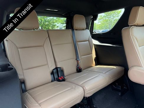 Used 2023 Chevrolet Tahoe Premier AWD/4WD image 18