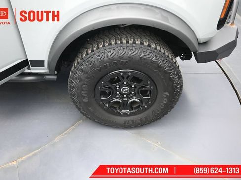 Used 2022 Ford Bronco Wildtrak AWD/4WD image 34