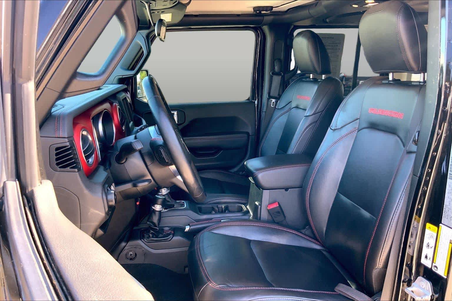 Used 2020 Jeep Wrangler Unlimited Rubicon w/ Cold Weather Group AWD/4WD image 8