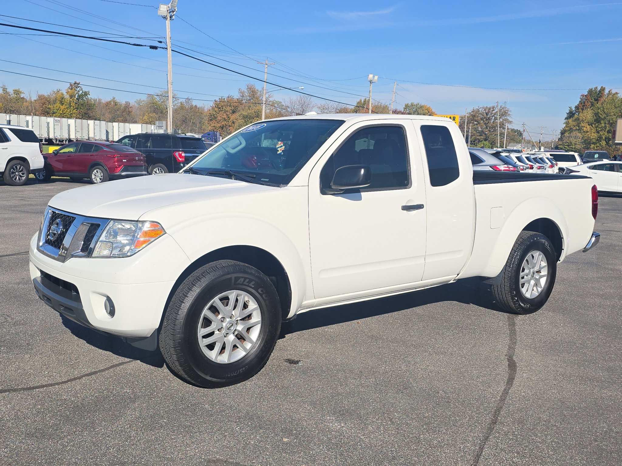 Used 2018 Nissan Frontier SV RWD image 2