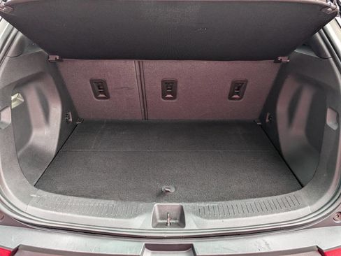 Used 2023 Chevrolet Bolt EUV LT w/ Comfort Package FWD image 15