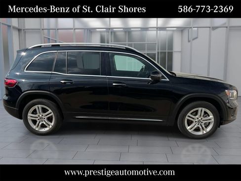 Used 2023 Mercedes-Benz GLB 250 4MATIC image 7
