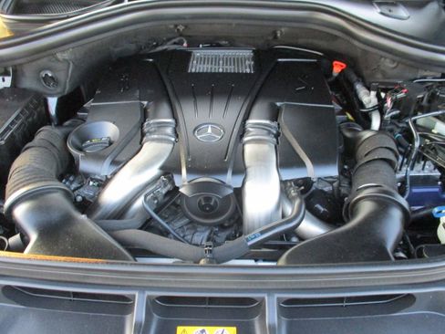 Used 2013 Mercedes-Benz GL 450 4MATIC image 23