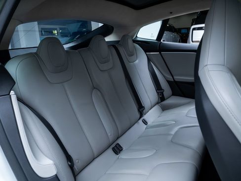 Used 2014 Tesla Model S 85 RWD image 20